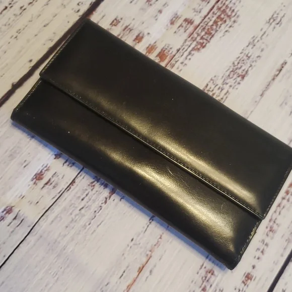 AUTHENTIC Gucci Black Long Bifold Flap Slim Wallet - Picture 2 of 10